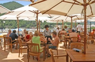 Imagen de los exteriores del Hotel Cala Llonga Resort. Foto 18