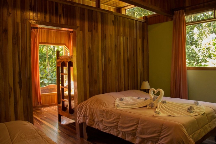 Imagen de la habitación del Hotel Cala Lodge. Foto 8