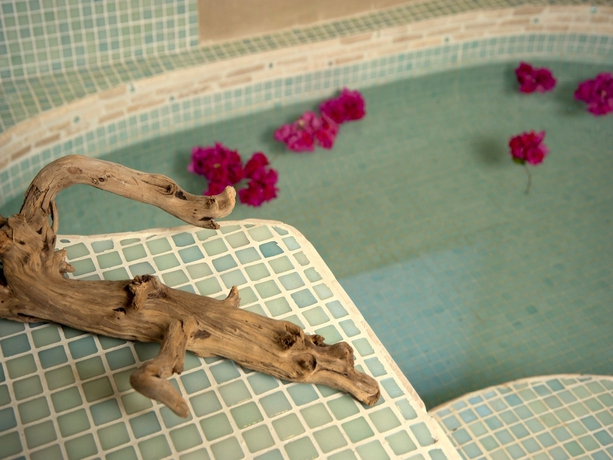 Imagen de la habitación del Hotel Cala Luna Boutique and Villas. Foto 8