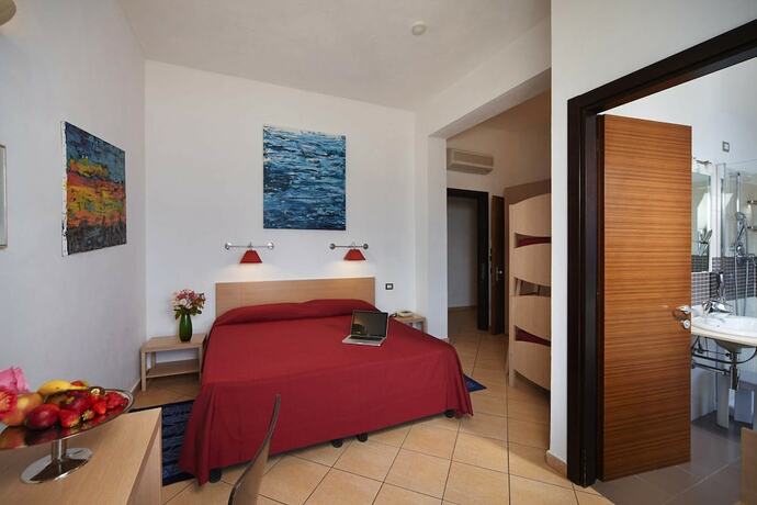 Imagen de la habitación del Hotel Cala Luna. Foto 13