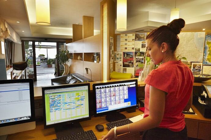 Imagen general del Hotel Cala Luna. Foto 5