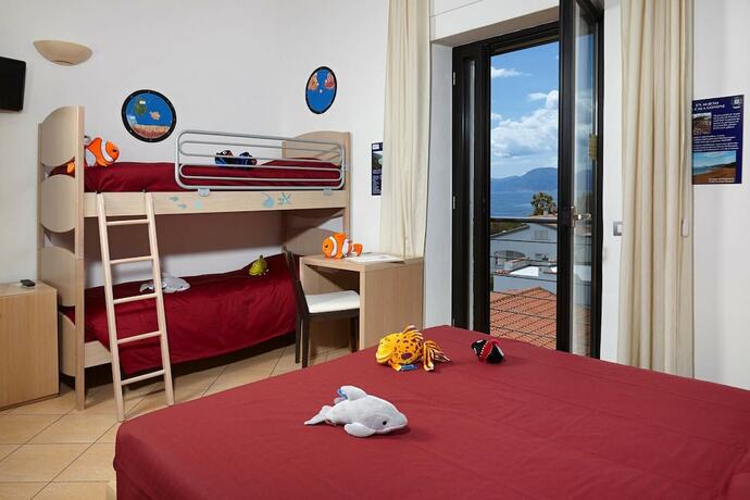 Imagen de la habitación del Hotel Cala Luna. Foto 18