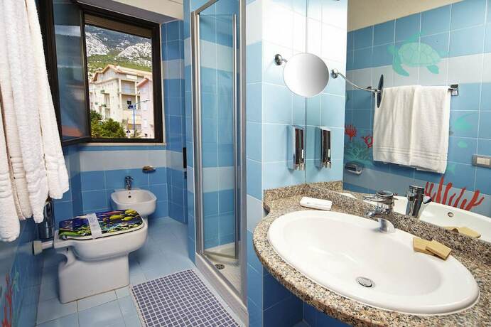 Imagen general del Hotel Cala Luna. Foto 7