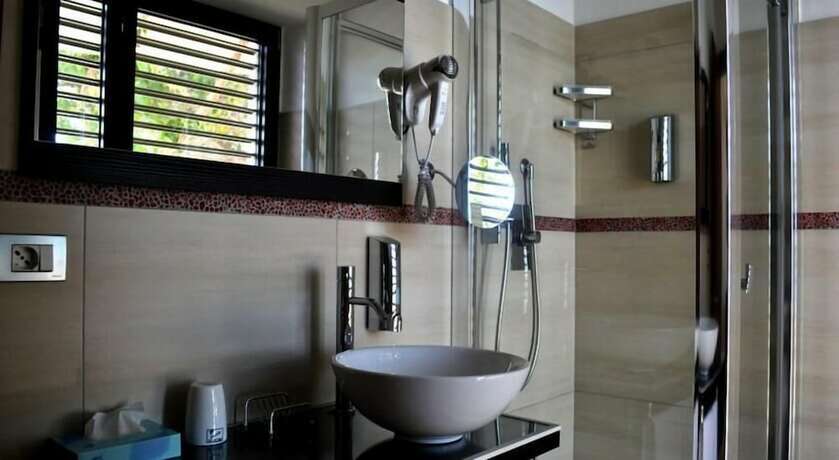 Imagen general del Hotel Cala Luna. Foto 8