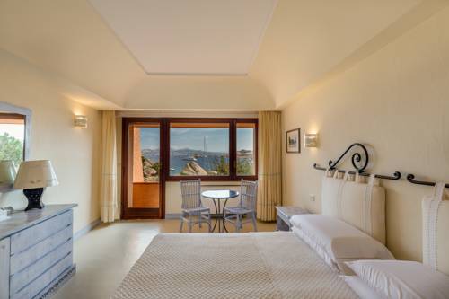 Imagen de la habitación del Hotel Cala Lunga. Foto 4