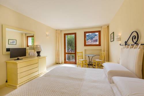 Imagen de la habitación del Hotel Cala Lunga. Foto 6