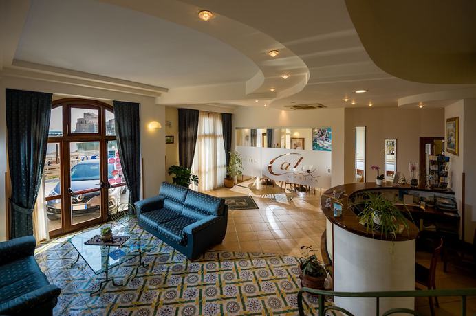 Imagen de los interiores del Hotel Cala Marina. Foto 20