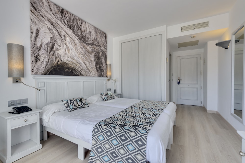Imagen de la habitación del Hotel Cala Millor Garden, Adults Only. Foto 5