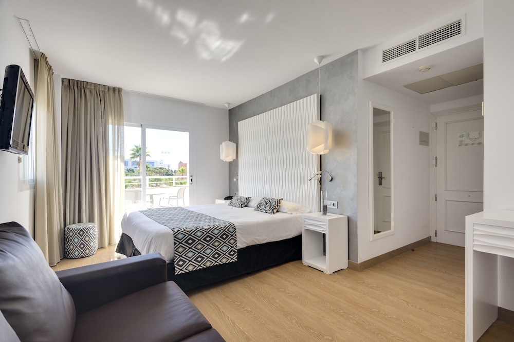 Imagen de la habitación del Hotel Cala Millor Garden, Adults Only. Foto 6