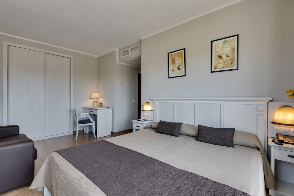 Imagen de la habitación del Hotel Cala Millor Garden, Adults Only. Foto 10