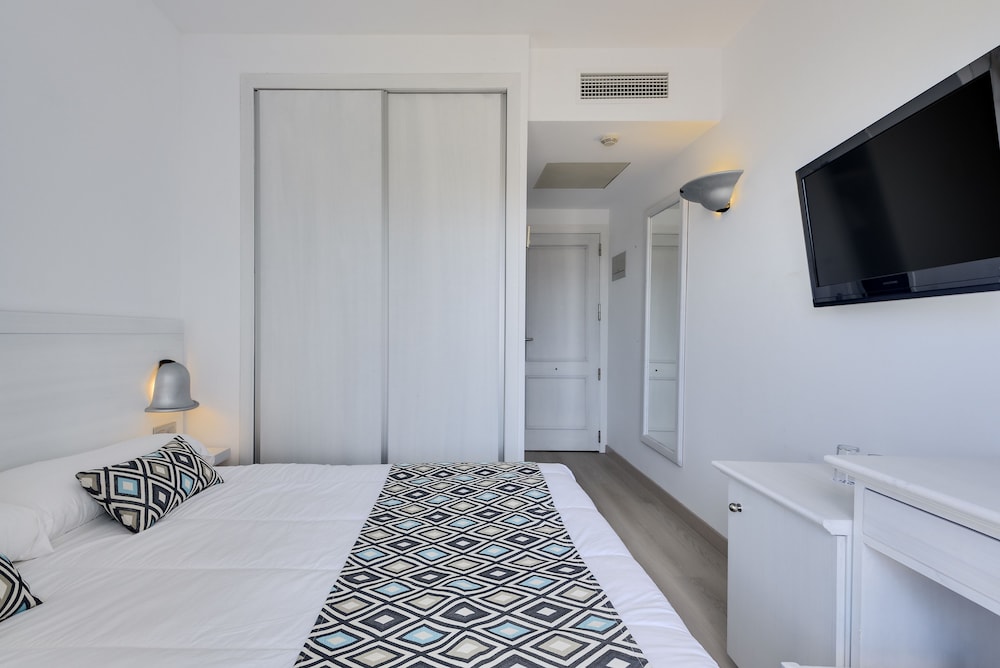 Imagen de la habitación del Hotel Cala Millor Garden, Adults Only. Foto 12