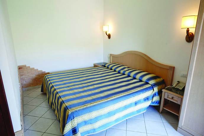 Imagen de la habitación del Hotel Cala Mirto. Foto 15