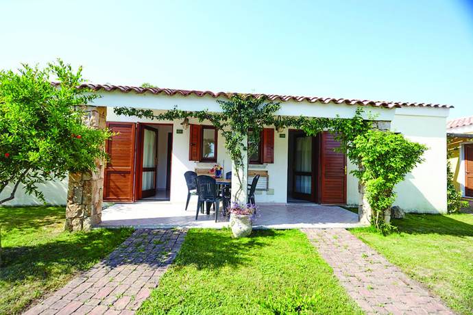 Imagen de la habitación del Hotel Cala Mirto. Foto 17