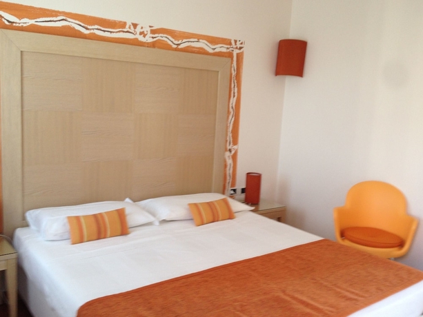 Imagen de la habitación del Hotel Cala Rosa Club. Foto 2