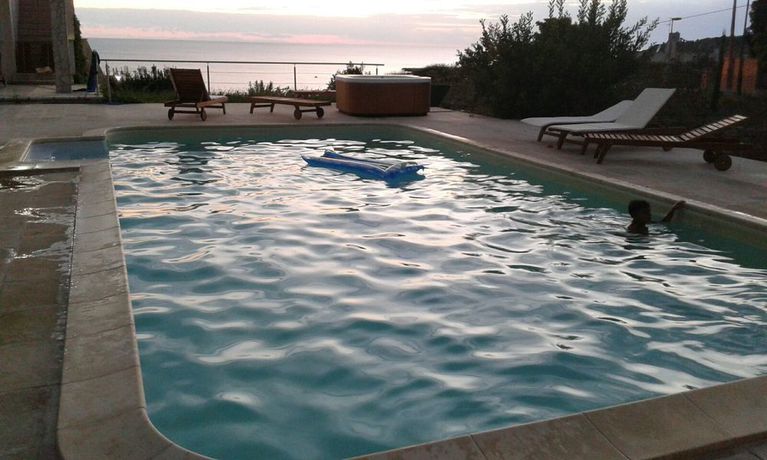 Imagen de la piscina del Hotel Cala d'Aspide Resort. Foto 15