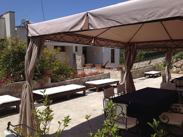 Imagen de los exteriores del Hotel Cala d'Aspide Resort. Foto 6