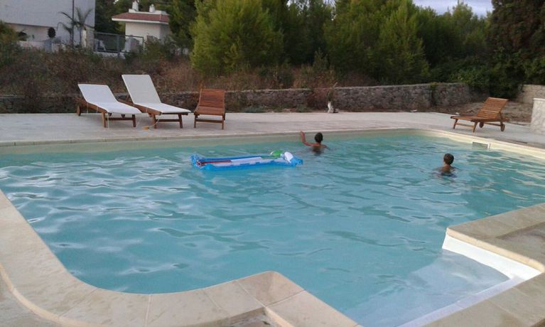 Imagen de la piscina del Hotel Cala d'Aspide Resort. Foto 16