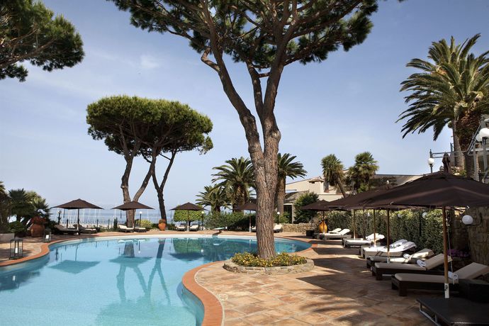 Imagen de la piscina del Hotel Cala del Porto Punta Ala - Preferred Hotels. Foto 15