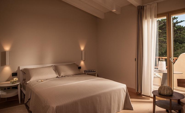 Imagen general del Hotel CalaCuncheddi. Foto 5