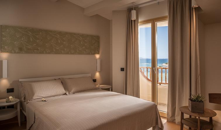 Imagen general del Hotel CalaCuncheddi. Foto 6