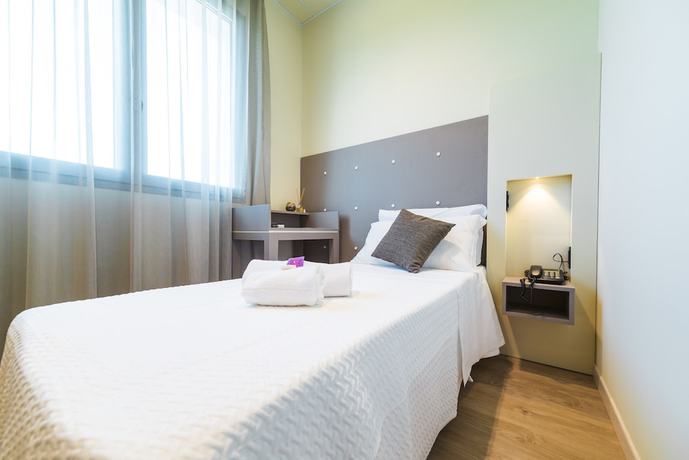 Imagen de la habitación del Hotel CalaLuna. Foto 5