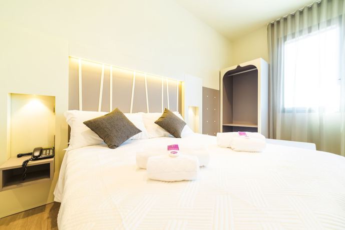 Imagen de la habitación del Hotel CalaLuna. Foto 7