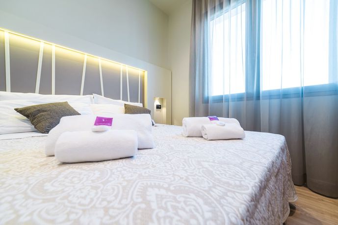 Imagen de la habitación del Hotel CalaLuna. Foto 8