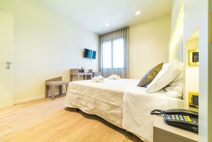 Imagen de la habitación del Hotel CalaLuna. Foto 9