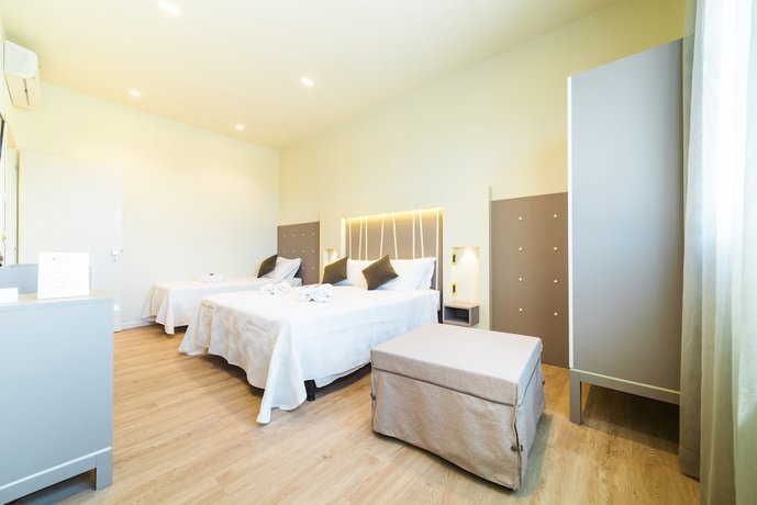 Imagen de la habitación del Hotel CalaLuna. Foto 17