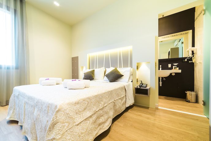 Imagen de la habitación del Hotel CalaLuna. Foto 19