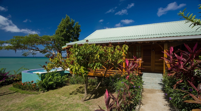 Imagen de los exteriores del Hotel Calabash Cove Resort and Spa - Adults Only. Foto 6