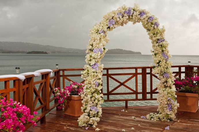 Imagen de los exteriores del Hotel Calabash Cove Resort and Spa - Adults Only. Foto 8