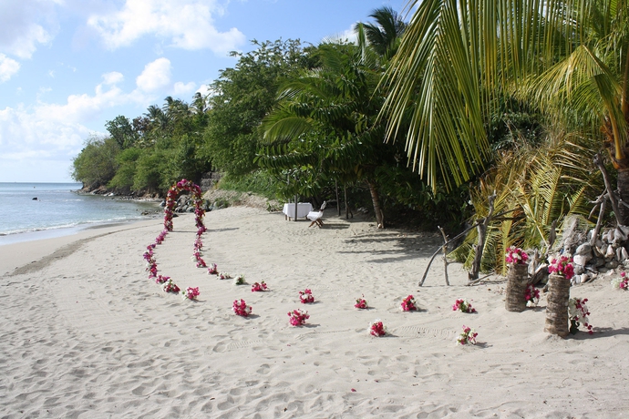 Imagen de los exteriores del Hotel Calabash Cove Resort and Spa - Adults Only. Foto 10