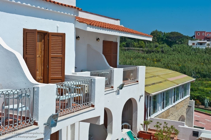 Imagen de los interiores del Hotel Calabattaglia. Foto 15