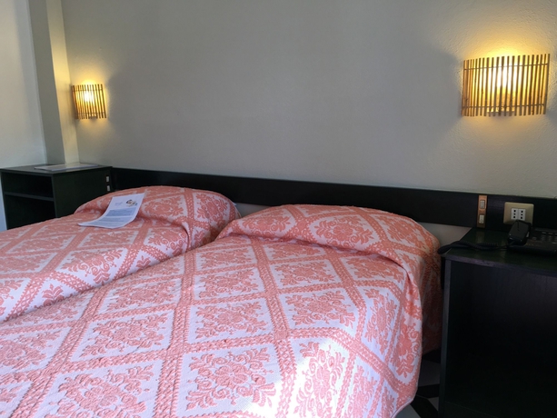 Imagen de la habitación del Hotel Calabona. Foto 7