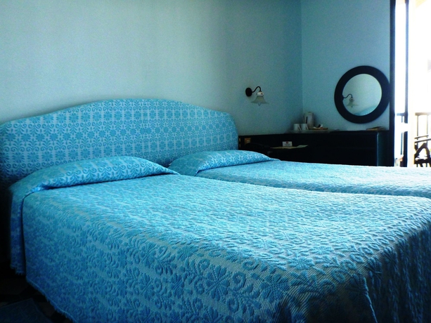 Imagen de la habitación del Hotel Calabona. Foto 13