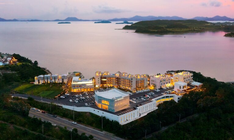 Imagen general del Hotel Calacatta And Resort. Foto 1