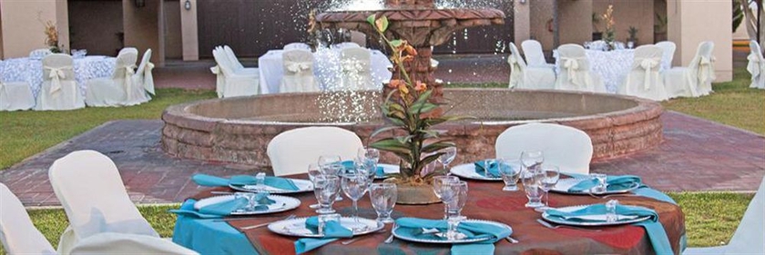 Imagen de los exteriores del Hotel Calafia. Foto 8