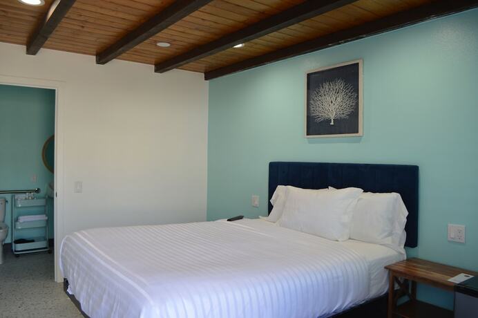 Imagen de la habitación del Hotel Calafia Inn. Foto 18