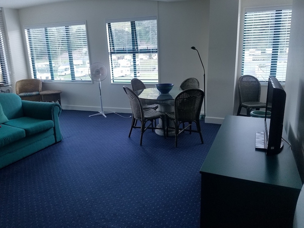 Imagen de la habitación del Hotel Calais Mount Resort. Foto 15