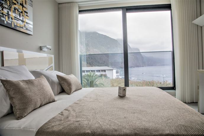 Imagen de la habitación del Hotel Calamar. Foto 14