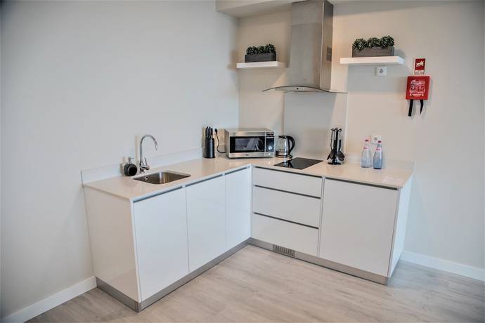 Imagen de la habitación del Hotel Calamar. Foto 15