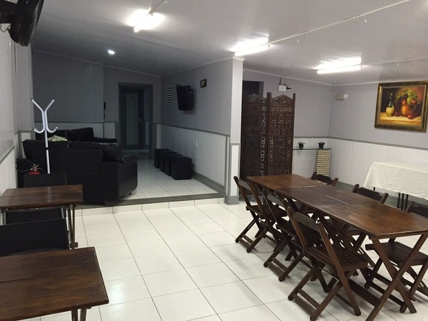 Imagen de los interiores del Hotel Calamares. Foto 13