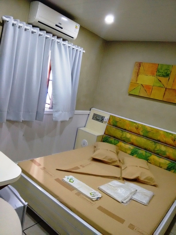 Imagen de la habitación del Hotel Calamares. Foto 7