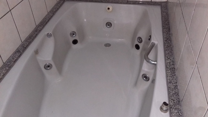 Imagen de la habitación del Hotel Calamares. Foto 11