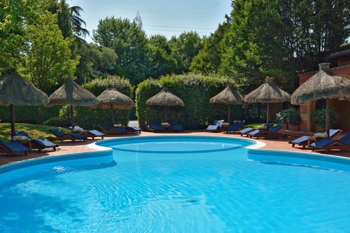 Imagen de la piscina del Hotel Calamidoro. Foto 12