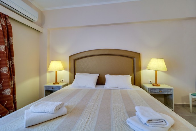 Imagen de la habitación del Hotel Calamos Beach Family Club. Foto 2