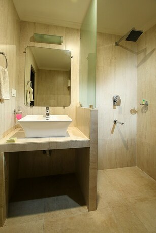 Imagen de la habitación del Hotel Calangute Grande. Foto 19