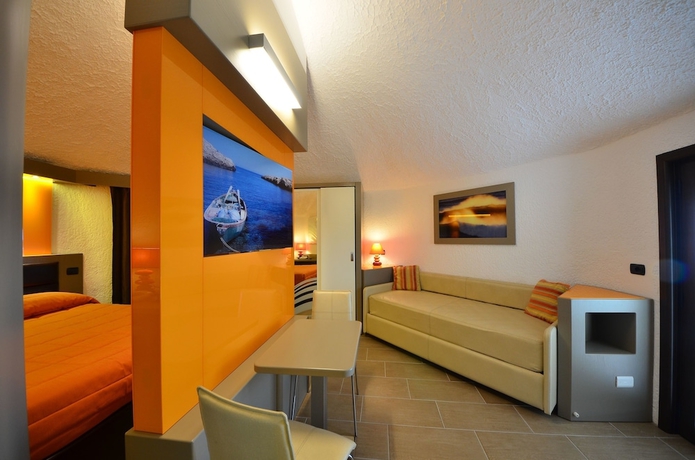 Imagen de la habitación del Hotel Calanica Residence. Foto 11