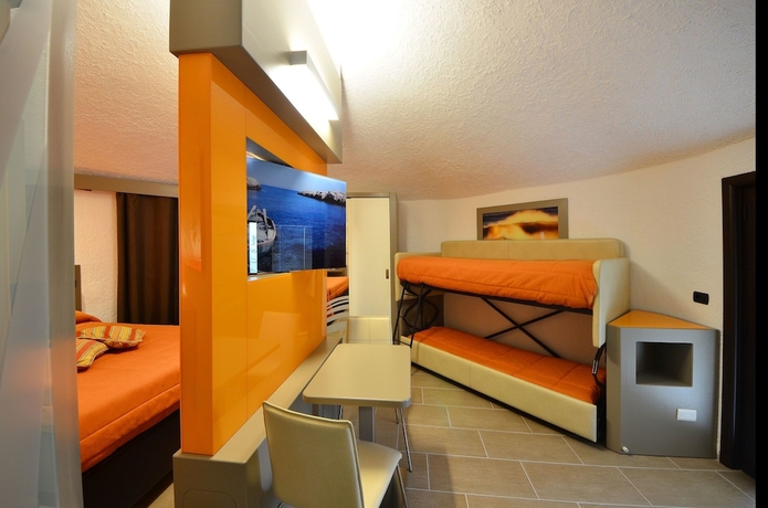 Imagen de la habitación del Hotel Calanica Residence. Foto 13